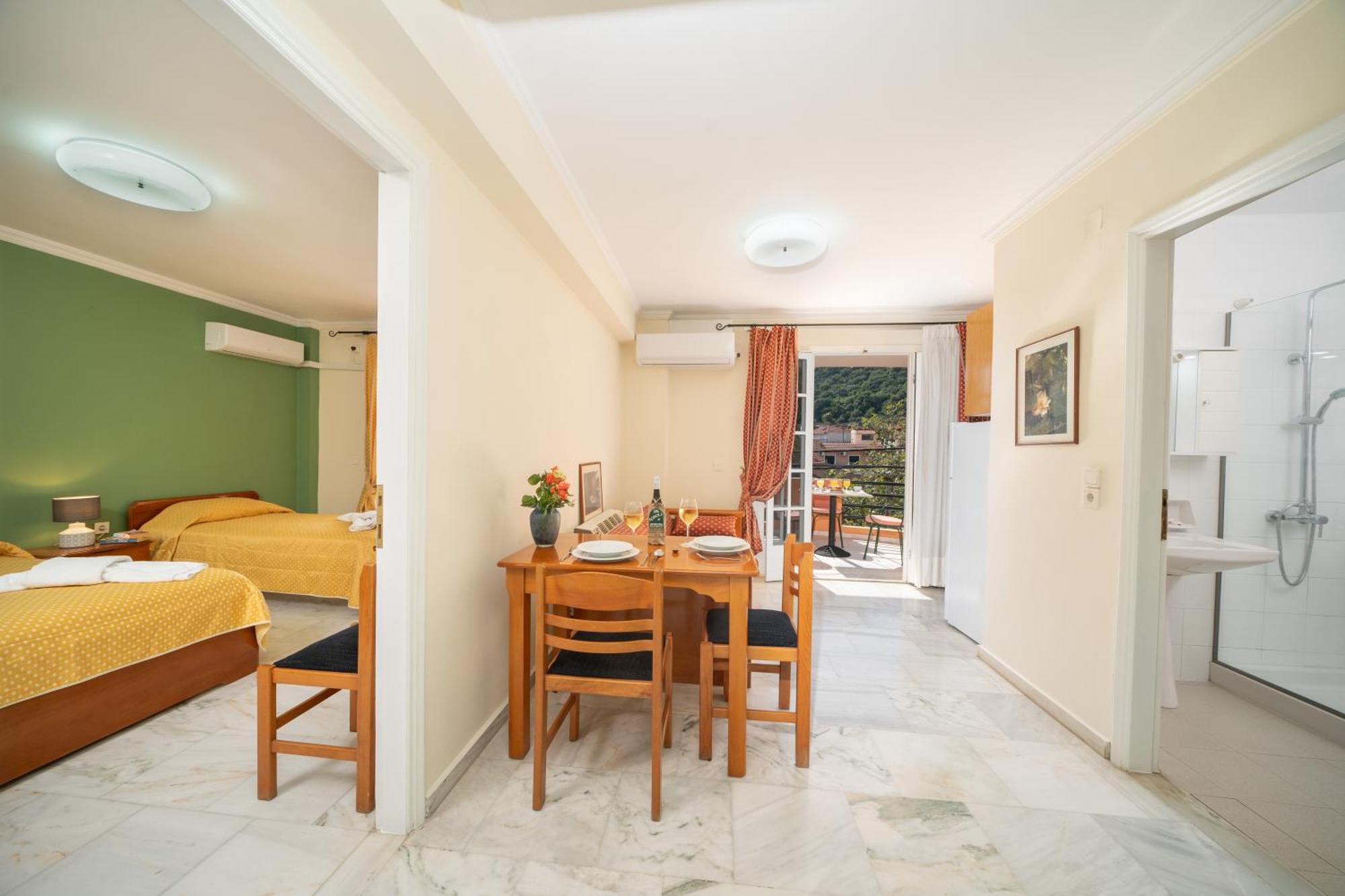 Odysseus Palace Poros  Eksteriør billede