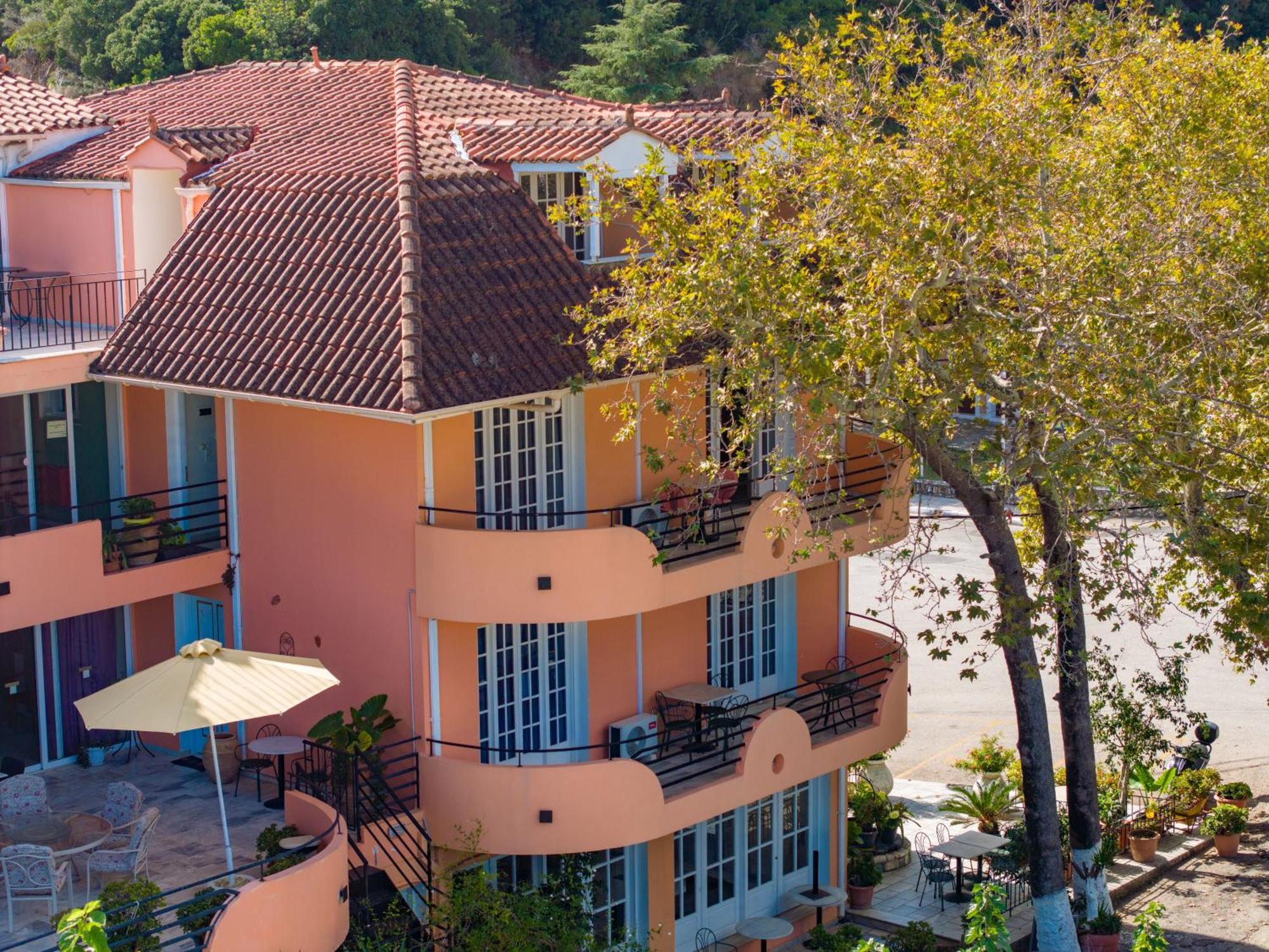 Odysseus Palace Poros  Eksteriør billede