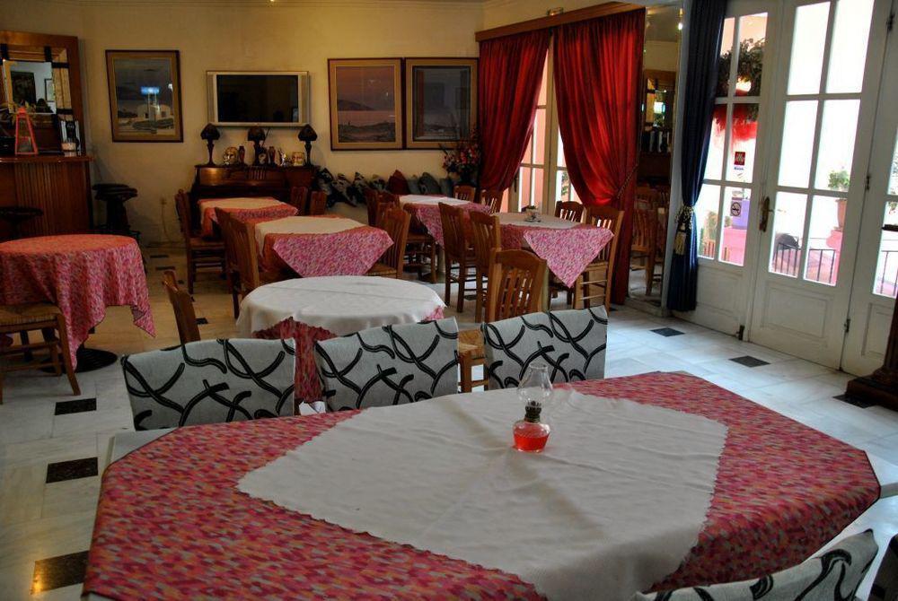 Odysseus Palace Poros  Eksteriør billede